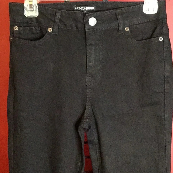 FASHION NOVA JEANS SIZE 5 - Picture 3 of 6
